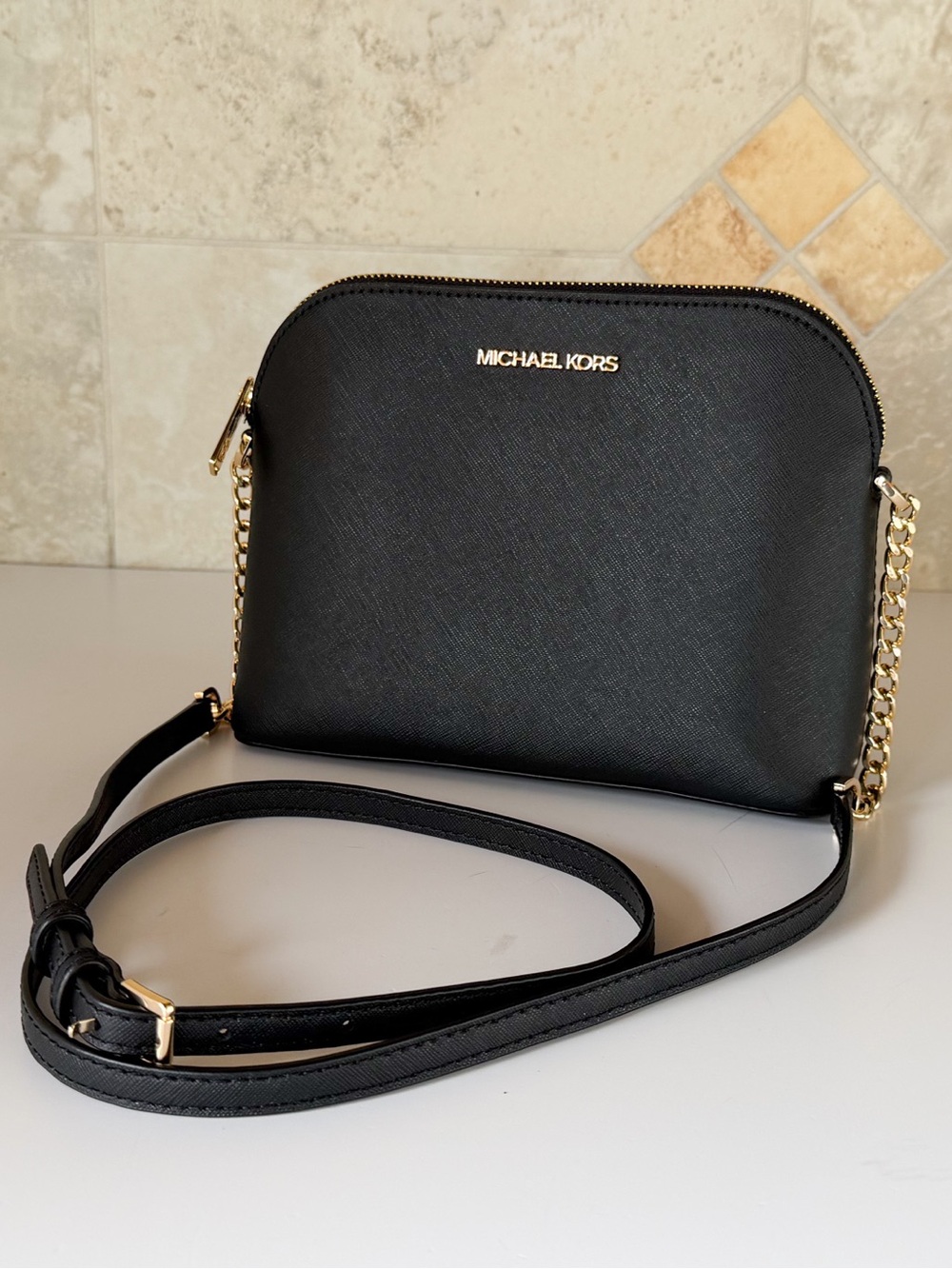 Michael Kors Jet Set Cindy Dome Shoulder Crossbody Bag Black